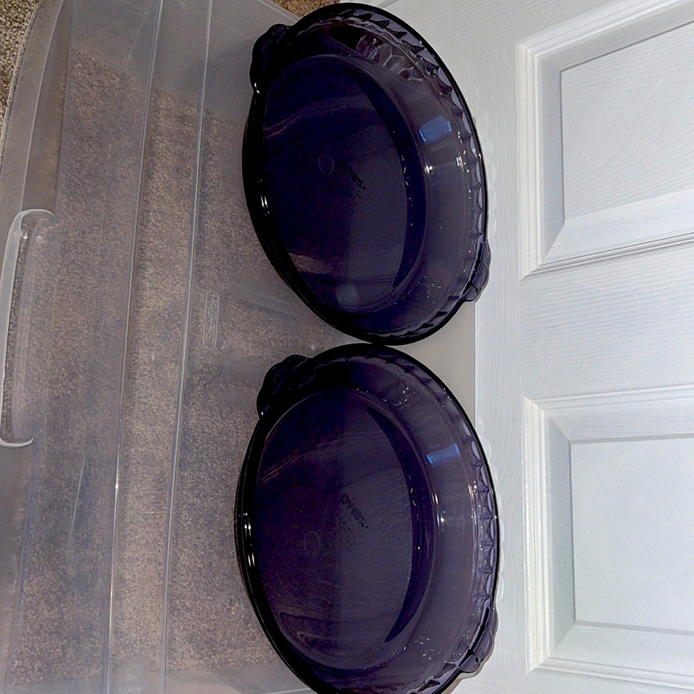 Two purple pyrex pie plate. Vintage and not the visions color it’s a deeper purp